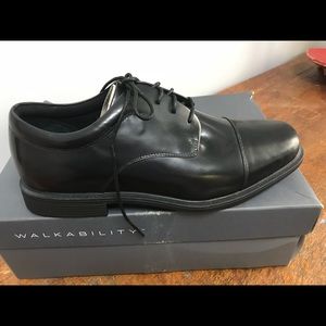 COPY - Men’s rockport shoes.